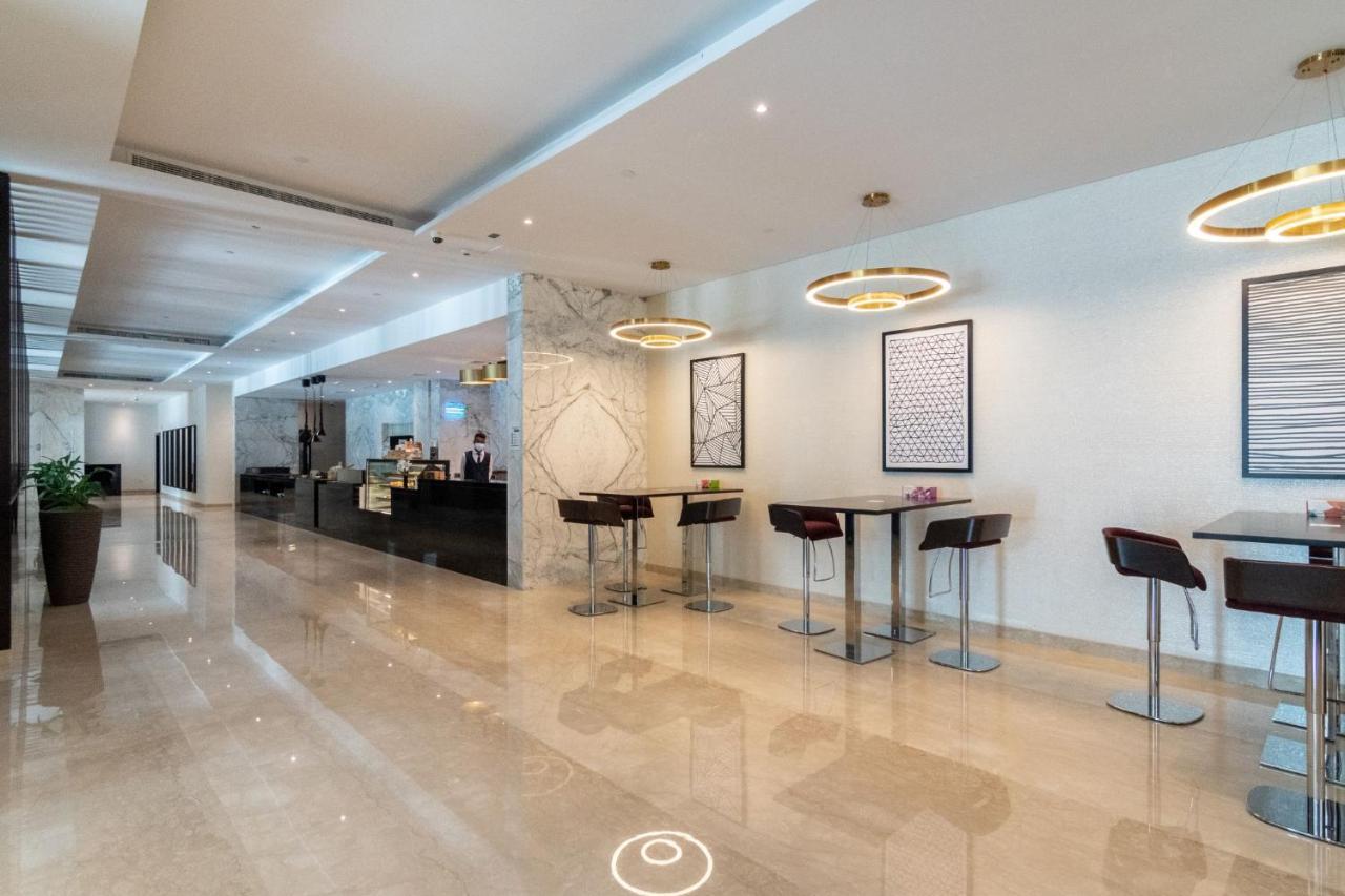 The Smart Concierge - Damac Prive * Dubai