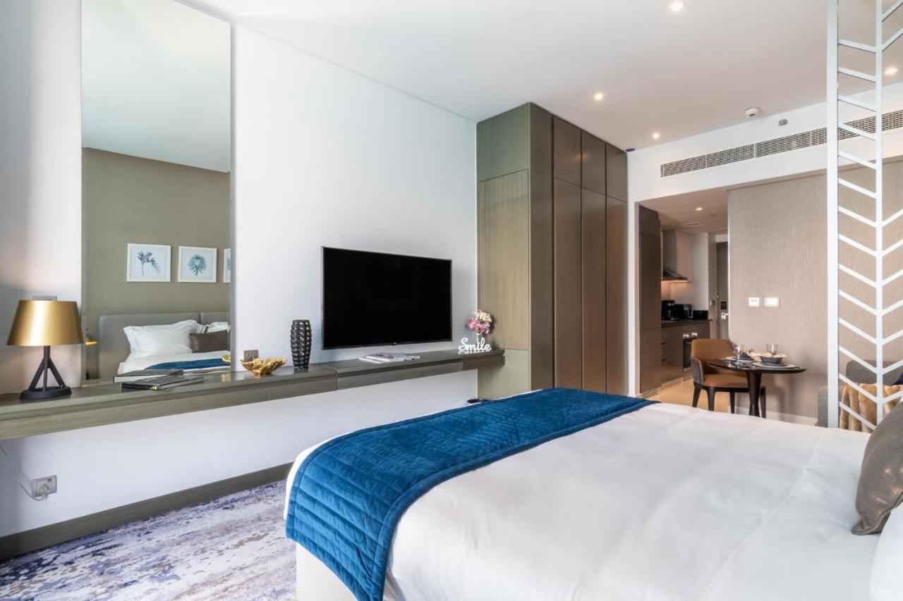 The Smart Concierge - Damac Prive Apartment *